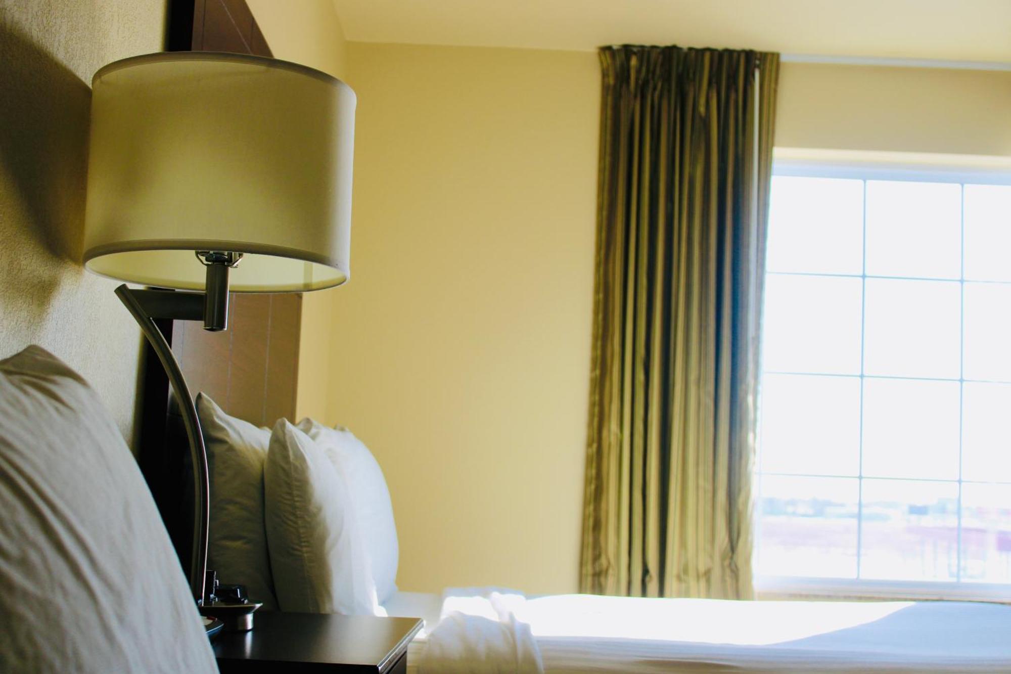 Cobblestone Hotel & Suites - Devils Lake Εξωτερικό φωτογραφία